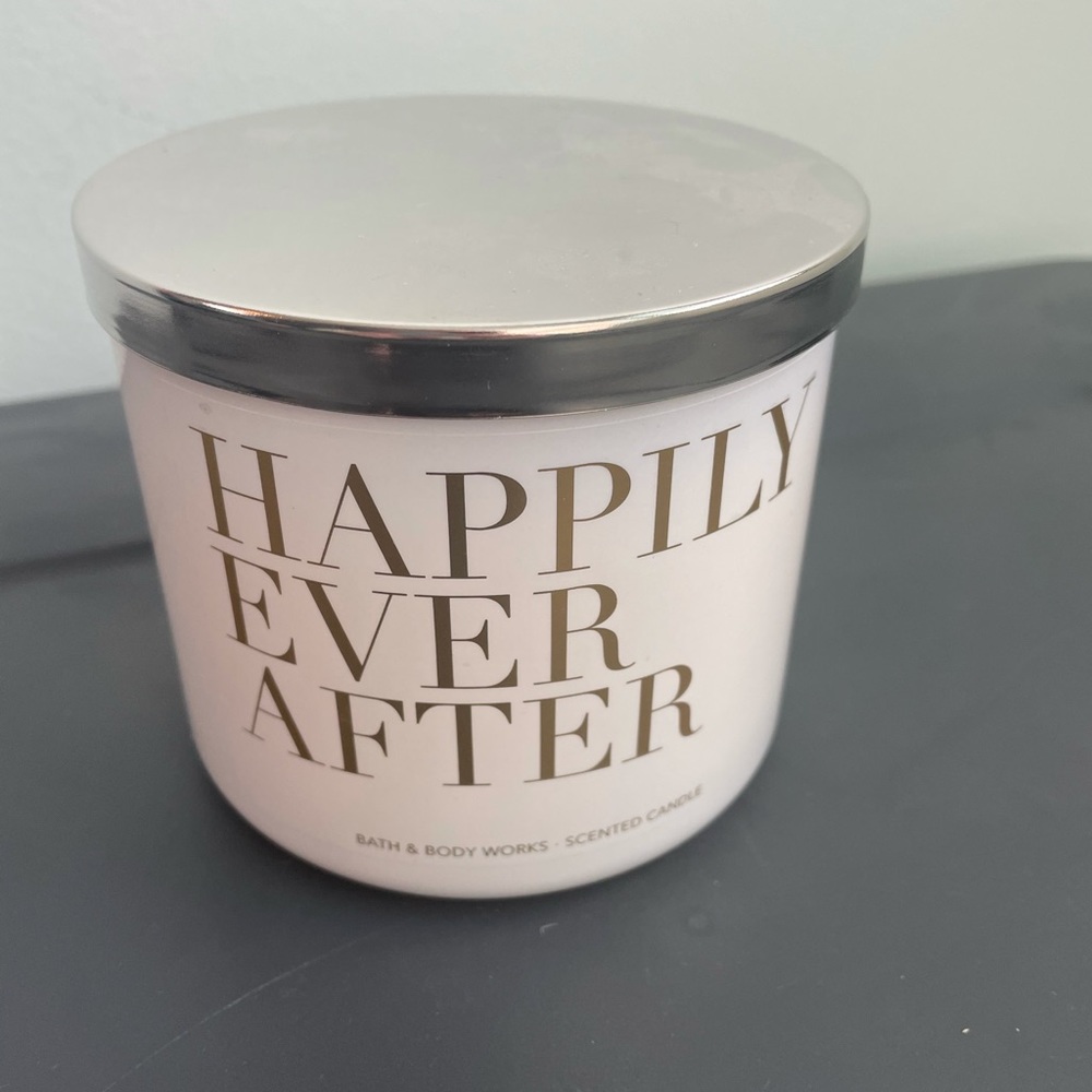 Bath & Body Works 3 Wick Candle